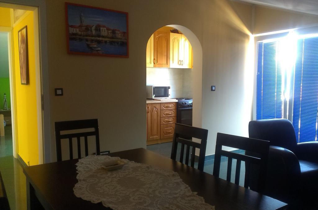 Apartments Sandra Тиват Экстерьер фото