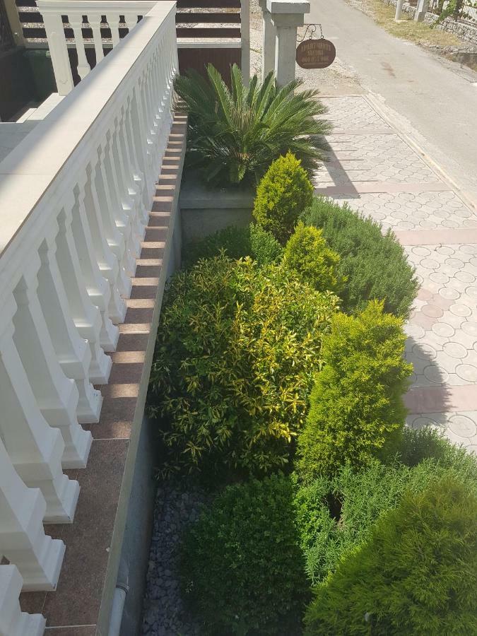 Apartments Sandra Тиват Экстерьер фото